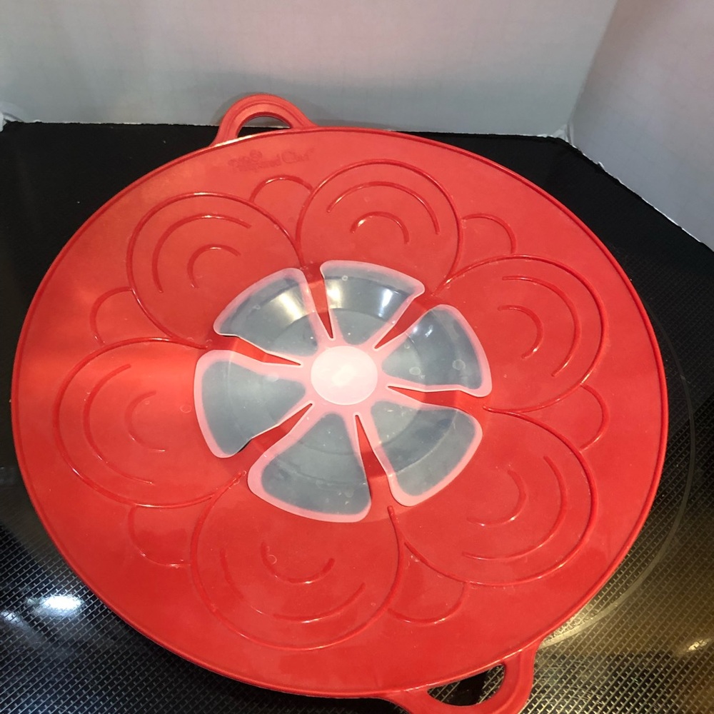 Pampered chef boil over no more lid